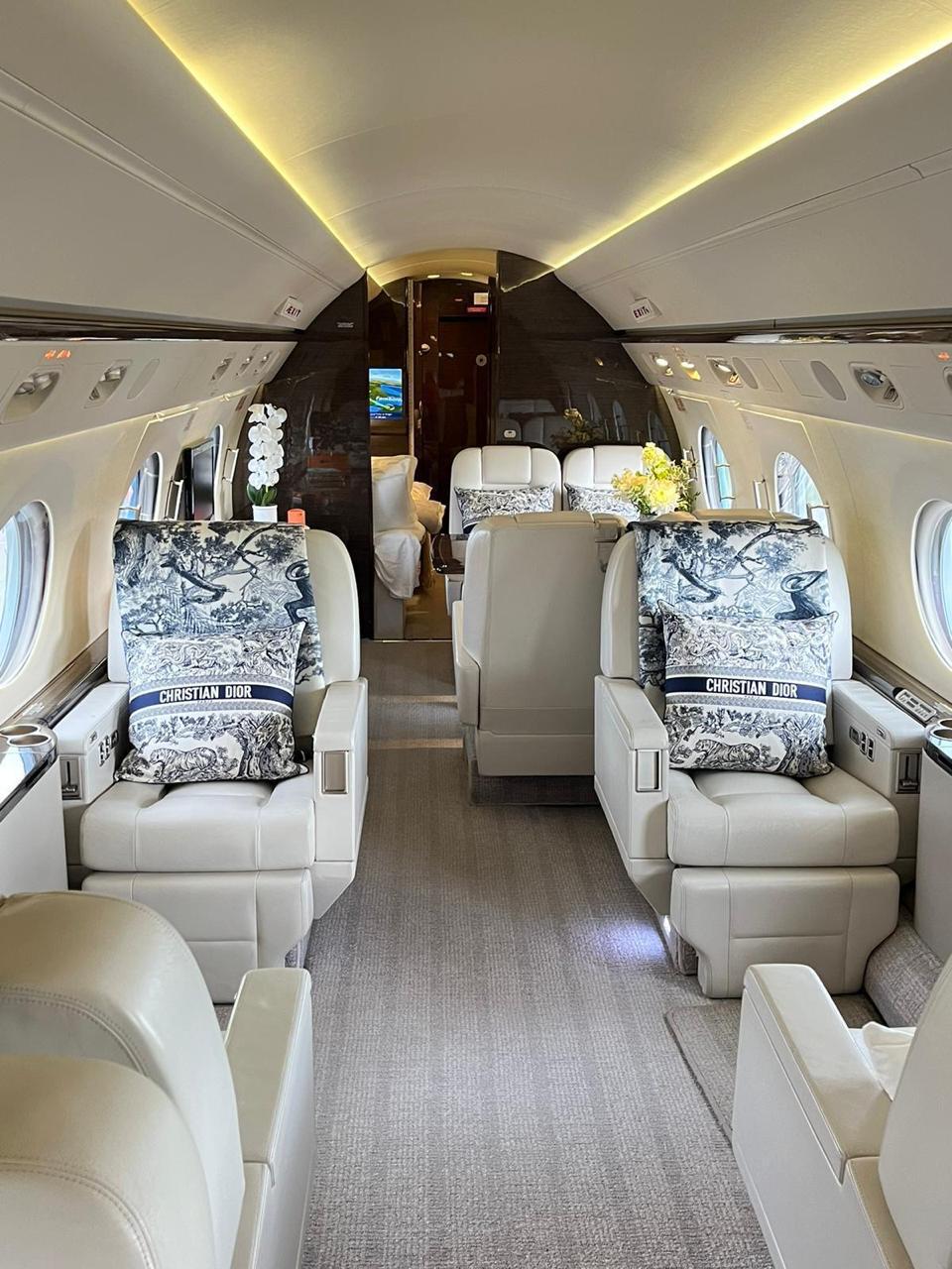 Gulfstream G550 (10)