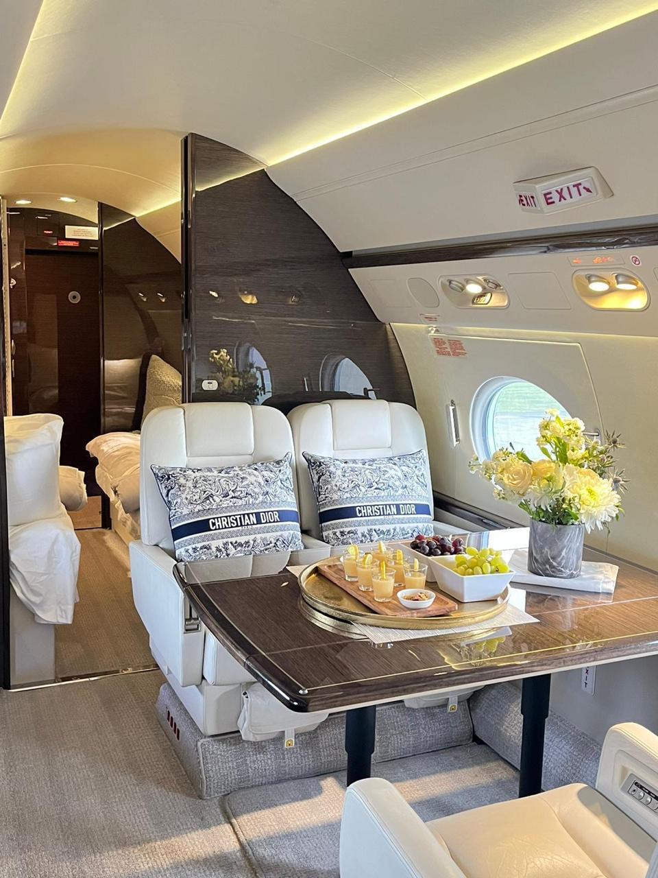 Gulfstream G550 (6)